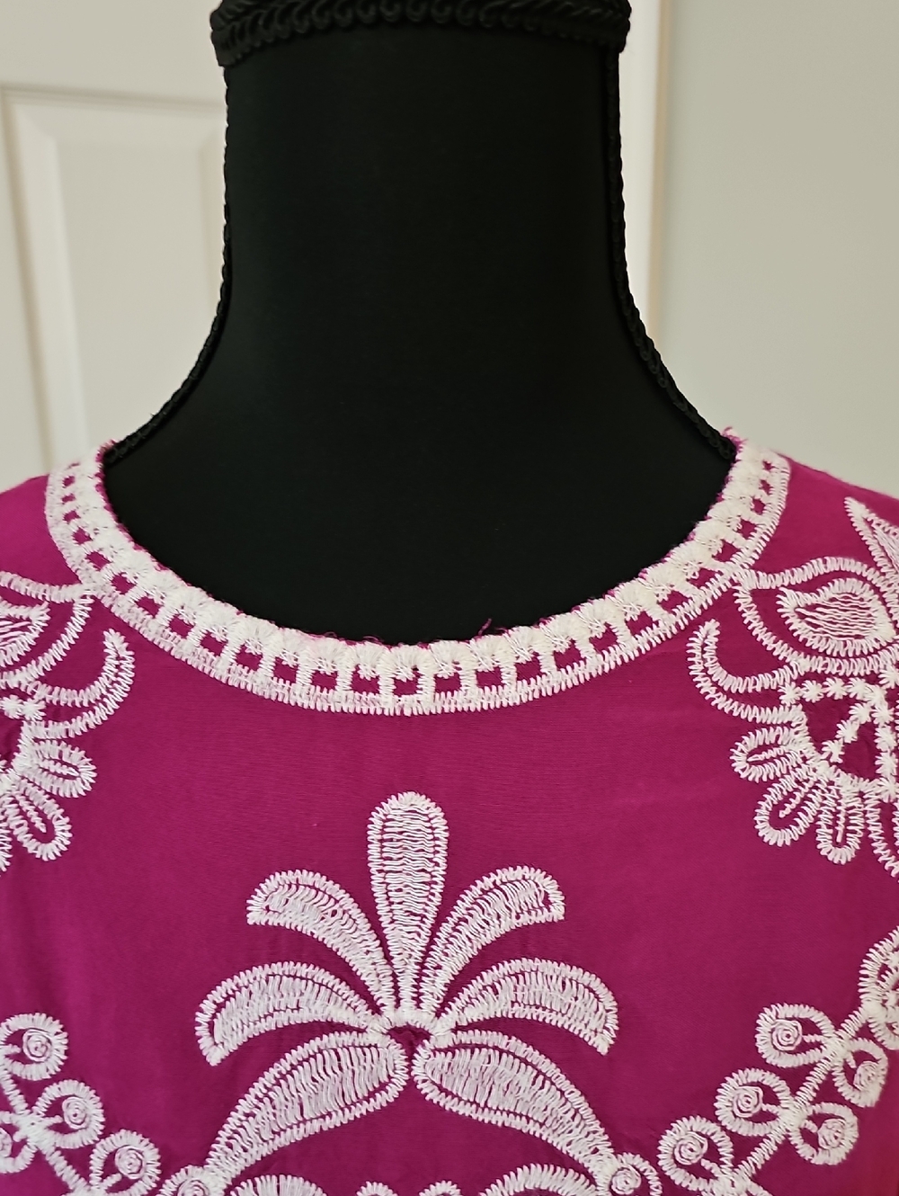 Top - Picture 6 of 16